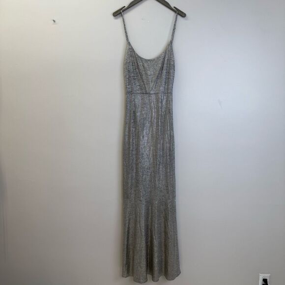 Hutch - Picture 5 of 13